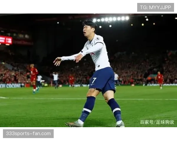 孙兴慜家冰箱里塞满泡菜，训练完回家第一件事是给狗顺毛