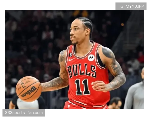 德罗赞关键时刻高效单打砍分 提升球队季后赛得分稳定性