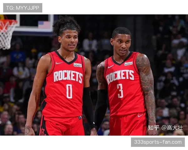 杰伦·格林单打撕裂弧顶防守，对比上季效率改善