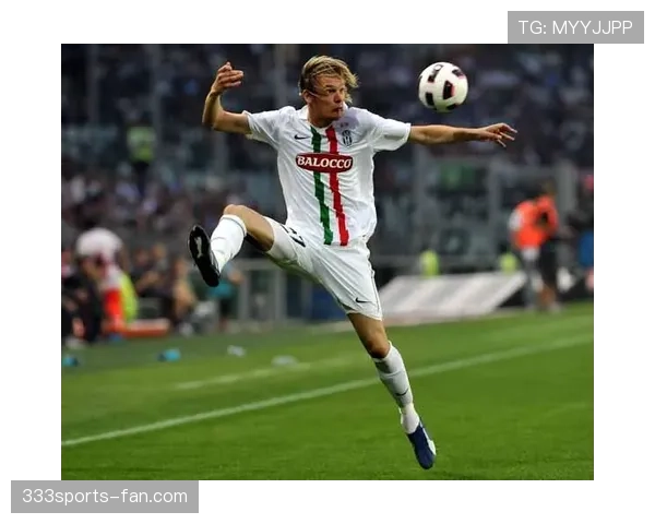 德尔皮耶罗回撤接应主导进攻，关键战撕开防线送致命直塞