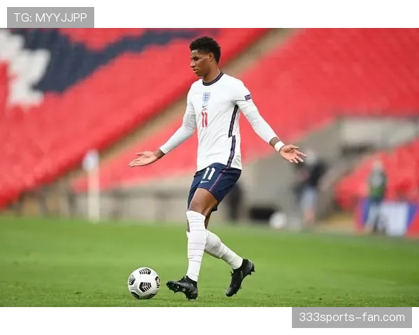 拉什福德速度如何改变比赛：反击终结能力解析